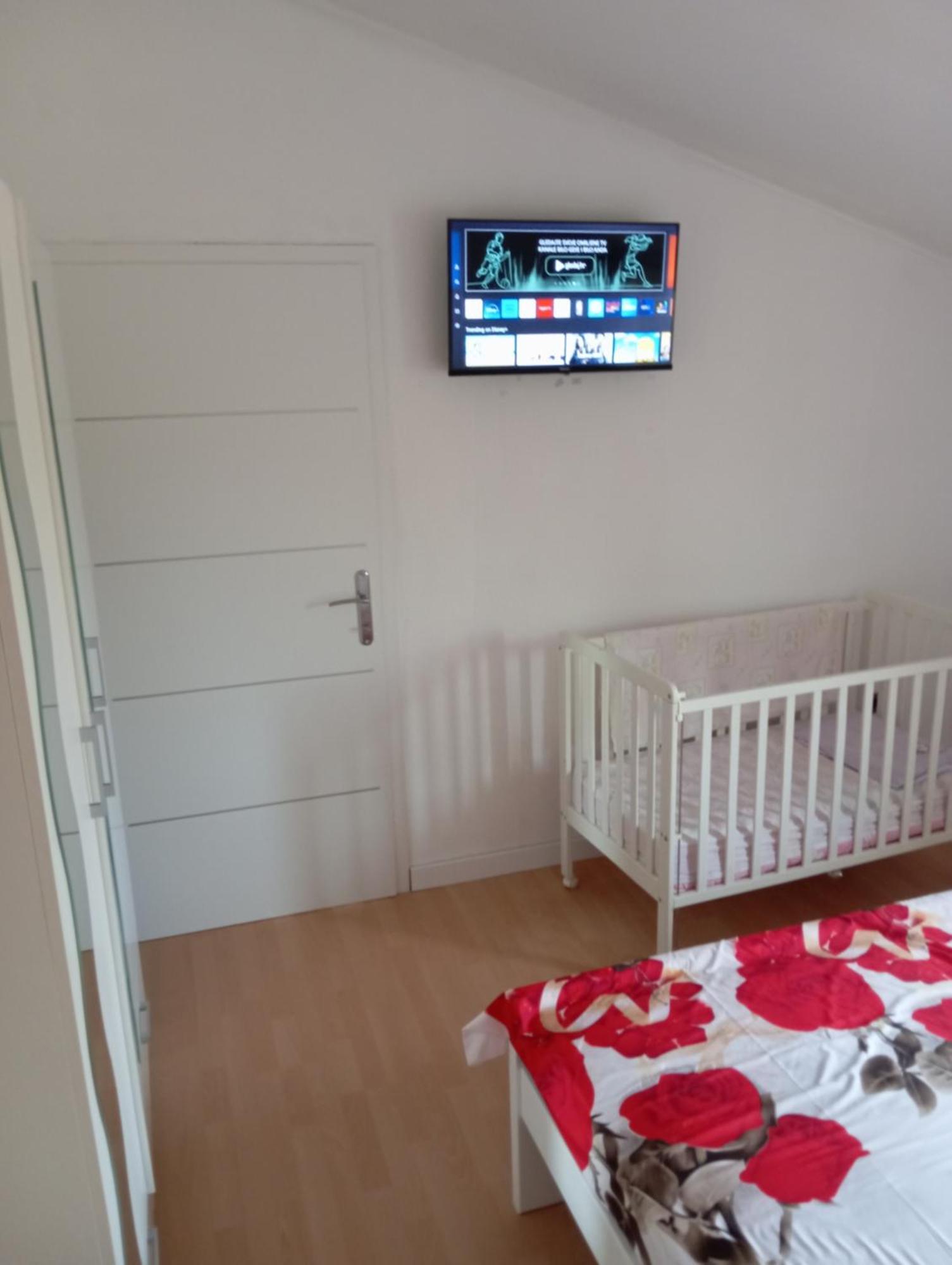 Apartman Lana Lozovac Eksteriør billede
